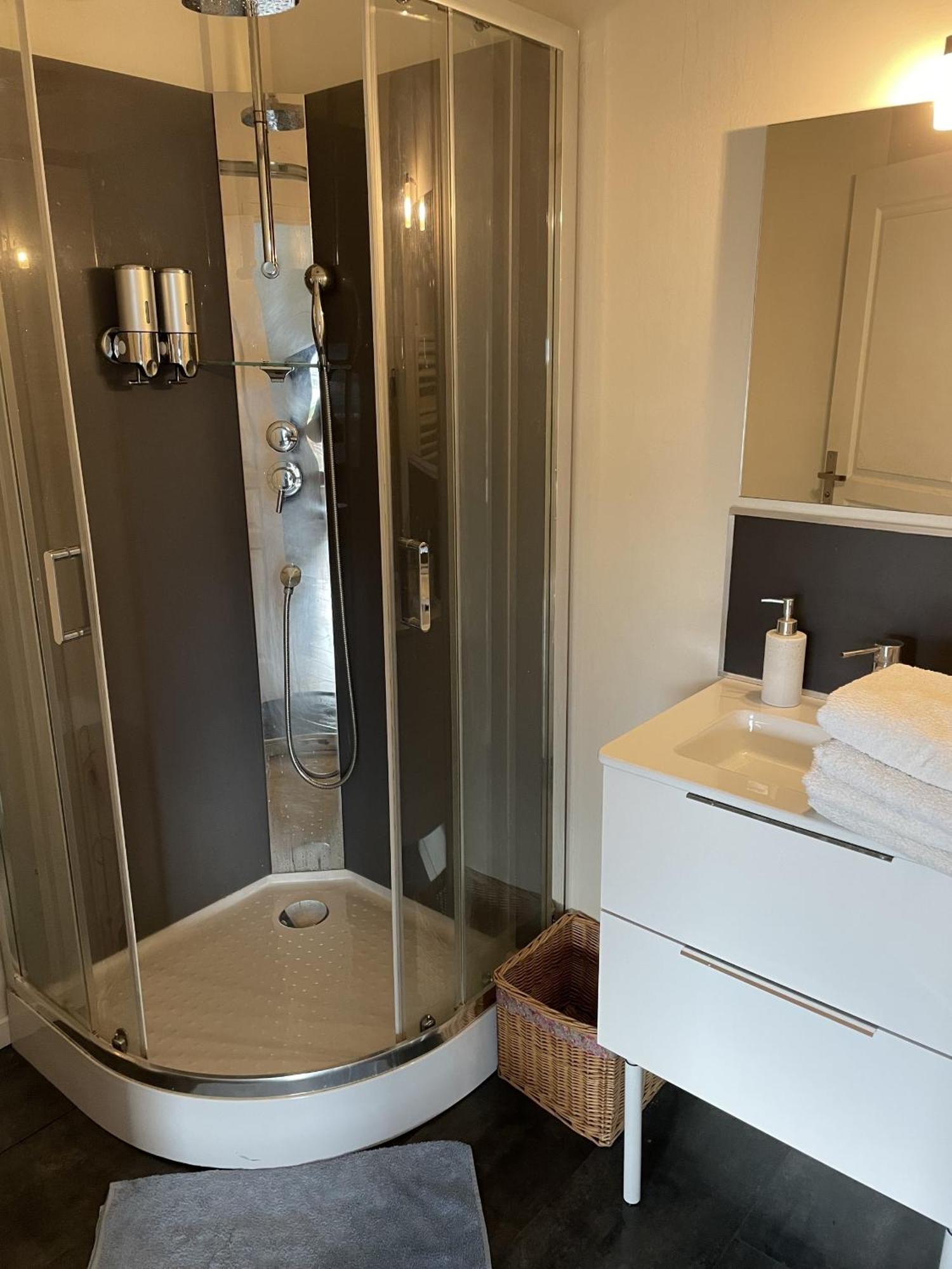Bourg-lès-Valence Appartshotels'De Ville חדר תמונה